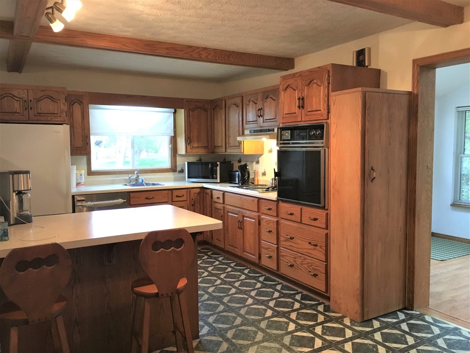 Spacious 3Bd Cottage for Rent in Sauble Beach, Nov to Apr 3