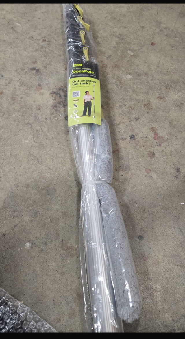 DocaPole 30 ft Reach Cleaning Kit with 6-24 Foot Telescoping Ex in Hand Tools in Hamilton - Image 4