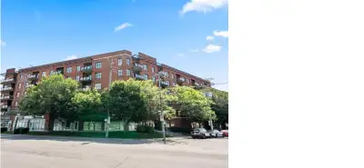 Découvrez ce superbe condo situé au cœur du quartier dynamique du Sud-Ouest, à quelques pas du magni...