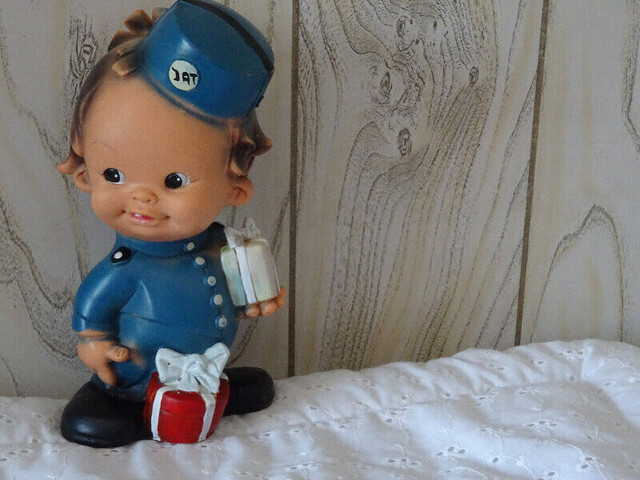 1960 Antique Jat Yugoslavia Toy Airlines Doll Pupper Biserka dans Art et objets de collection  à Longueuil/Rive Sud