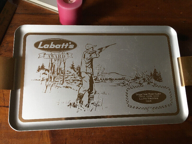 Vintage Labatt's Beer Aluminum Tray  - Labatt's Hunting  Award in Arts & Collectibles in Mississauga / Peel Region