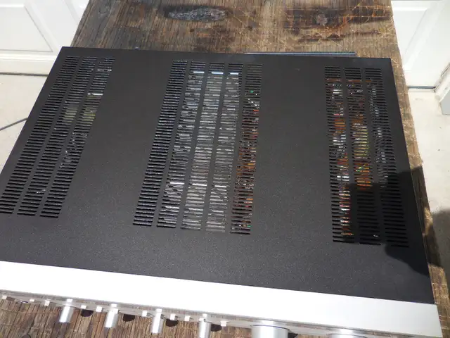 Harman Kardon hk460i Stereo Receiver in Stereo Systems & Home Theatre in Strathcona County - Image 5