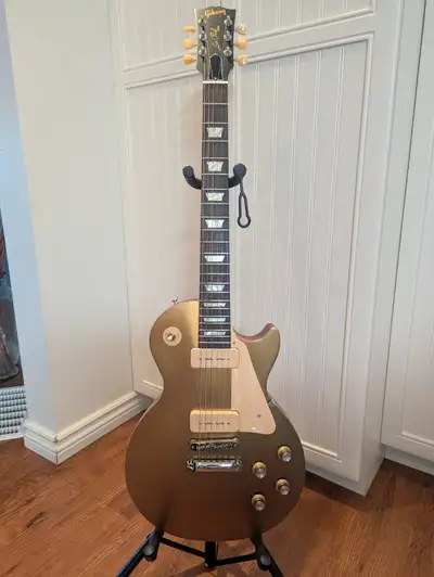 2011 Gibson Les Paul 60s Tribute Gold Top / P90 pickups, View more