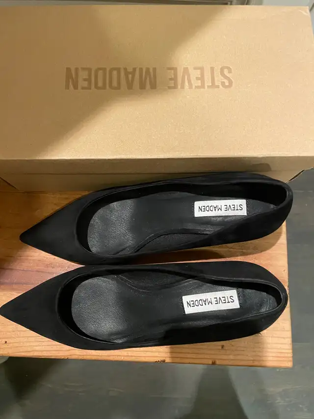 Steve Madden size 10 black suede heels in Women's - Shoes in City of Toronto - Image 7