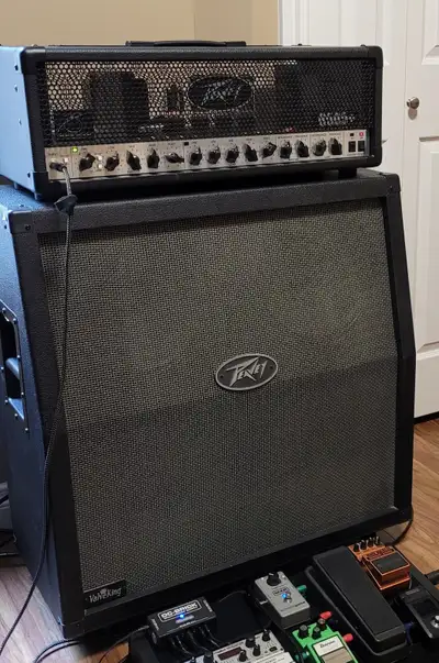 Peavey ValveKing 4x12" Speaker Cabinet - Slant, View more