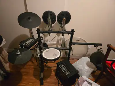 Roland TD-3 Electric Drum Set, View more