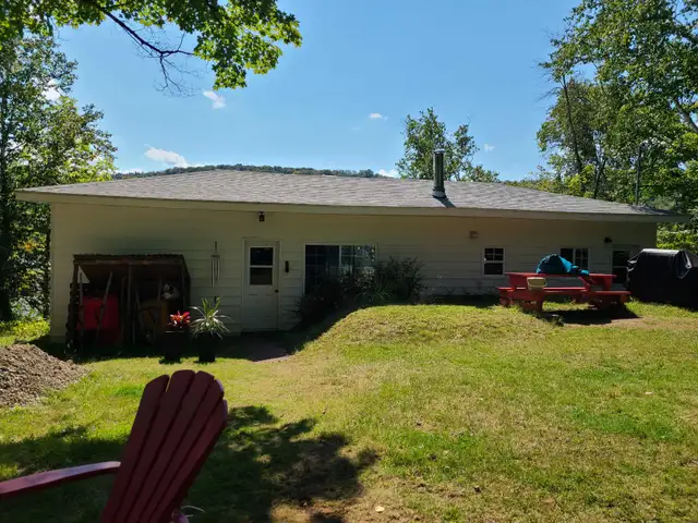 Vue imprenable sur lac privé + bateau & VTT inclus in Houses for Sale in Val-d'Or - Image 8