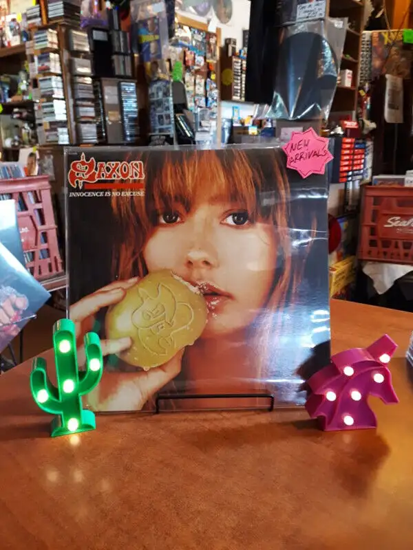 Vintage & Vinyl RECORDS STORE is OPEN 11am to 5pm in Arts & Collectibles in Windsor Region - Image 3