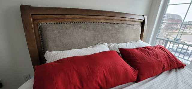 Bed King Size in Beds & Mattresses in Oakville / Halton Region - Image 2