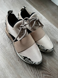 Brand new ALDO women shoes. Size 37.5