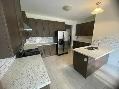 Large Master Bedroom for Rent