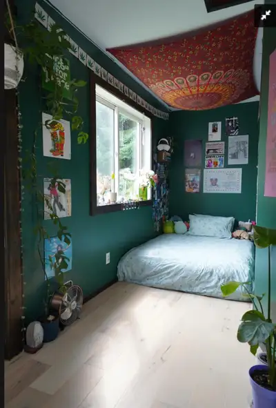Large room for rent