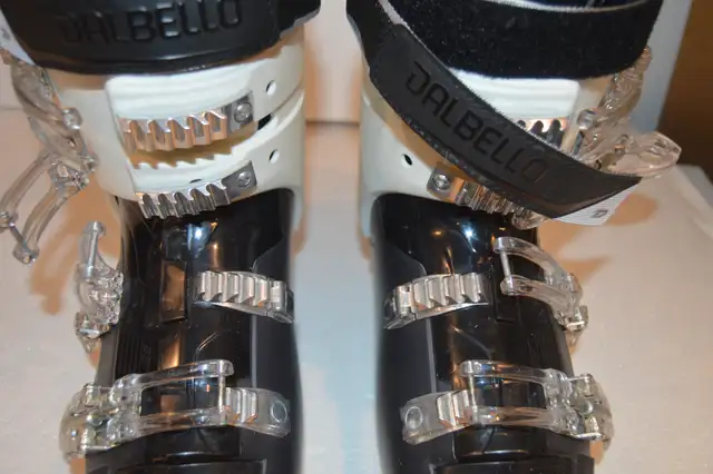Dalbello Ultra Flex Index 65 - 26.5 308mm Women Ski Boots White in Ski in Markham / York Region - Image 4