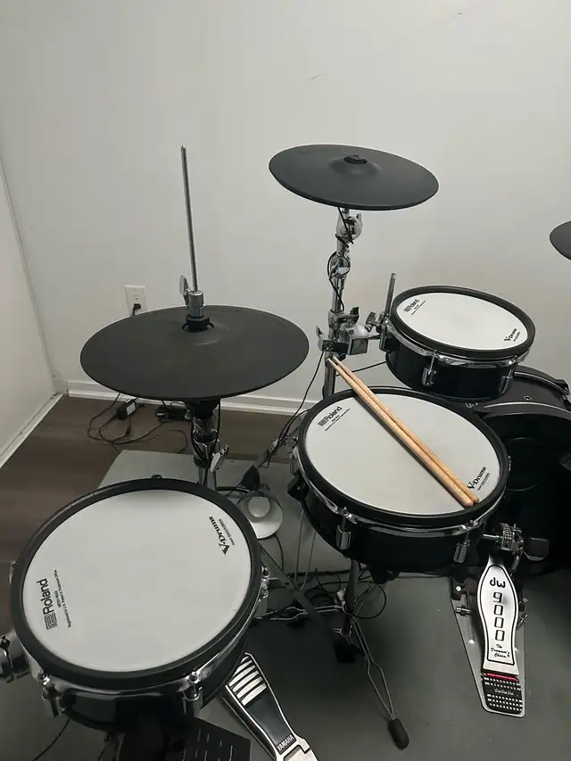 Roland VAD 307 V-Drums in Drums & Percussion in City of Toronto - Image 3