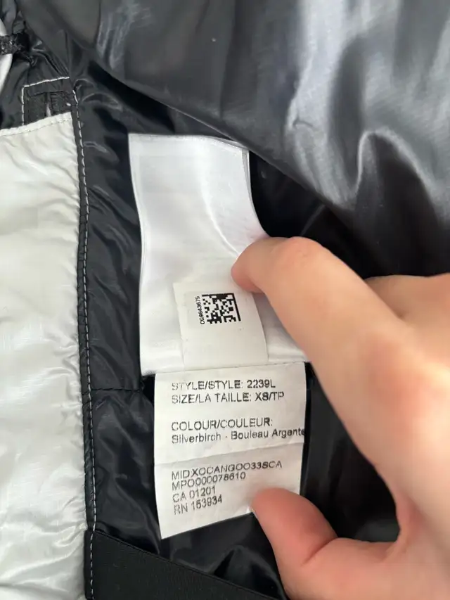 Canada goode silver Cypress down jacket / hoodie in Women's - Tops & Outerwear in City of Montréal - Image 7