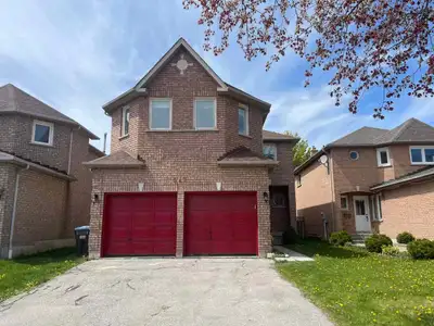 Looking for single or student roomie. House located at Matheson Blvd. W. / McLaughlin Rd. Close to C...