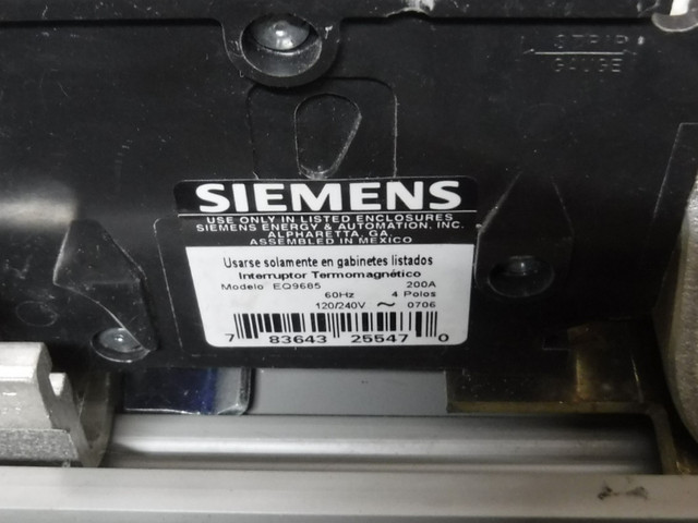 200 Amp Siemens breaker panel in Electrical in Cambridge - Image 4