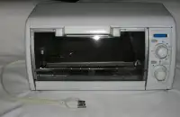 Black & Decker Toaster Oven/Broiler White