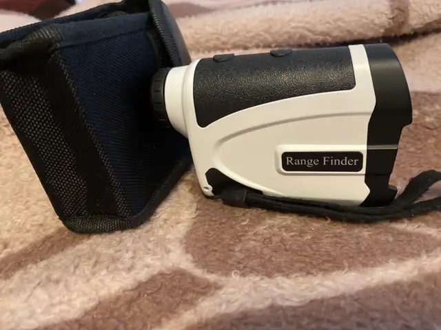 Golf rangefinder  in Golf in City of Toronto - Image 4