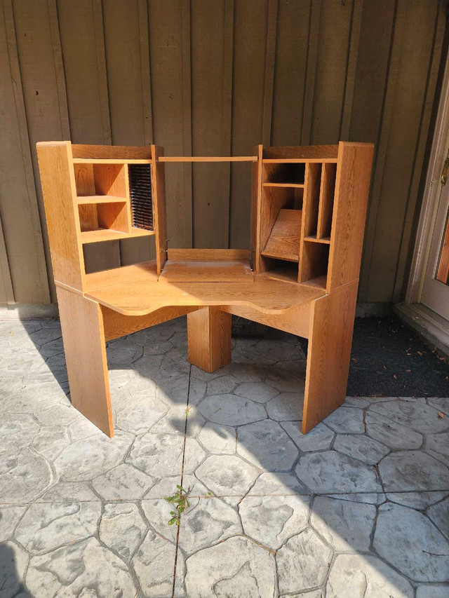 Corner desk in Desks in Kawartha Lakes