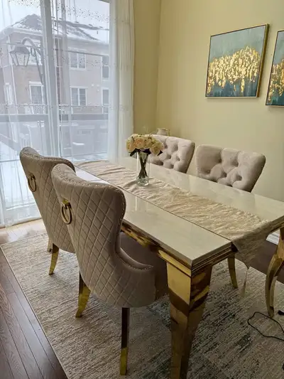 Table à Manger Design en Marbre Doré avec 6 Chaises, View more