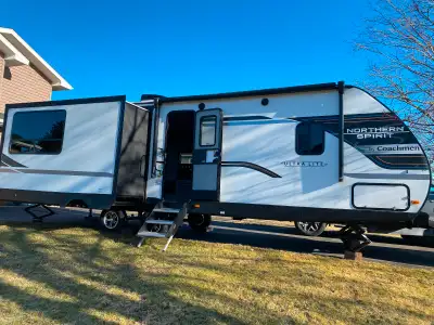 2023 Northern Spirit Ultra Lite 2764 RE Couples Camper for sale. Used 2 seasons, stored indoors for...