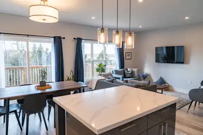 LUXURY ALL-INCLUSIVE 4 BEDROOM HOUSE Minutes to DT