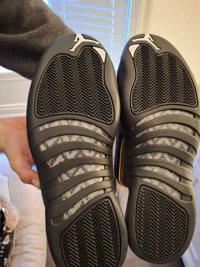Jordan 12 retro royalty taxi. in Men's Shoes in Oshawa / Durham Region - Image 6