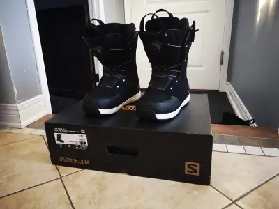 Paire de bottes de planche à neige / snowboard, femme, pointure 8,5US 40Eur, de la marque Salomon, s...