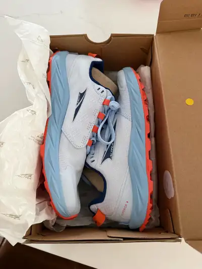 Women’s ALTRA Superior Trail running shoes    NEW, View more