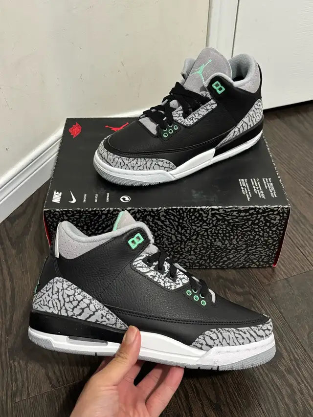 Jordan 3 “Green Glow” in Women's - Shoes in City of Toronto - Image 4