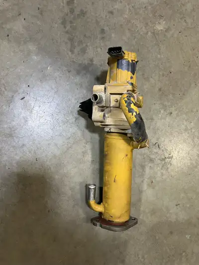 Was removed for a perfectly working engine with 1400 hours. Will fit the Kubota V3307 & Caterpillar...