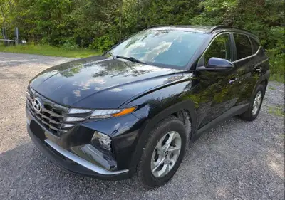 2022 Hyundai Tucson Preferred Black All-Wheel Drive 2.5L, Remote Starter, collision-avoidance assist...