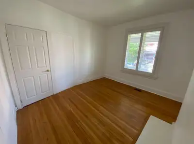 $950 All inclusive. w/WiFi Unfurnished Bedrooms. Looking for PhD / Doctoral Student for a roomamate....