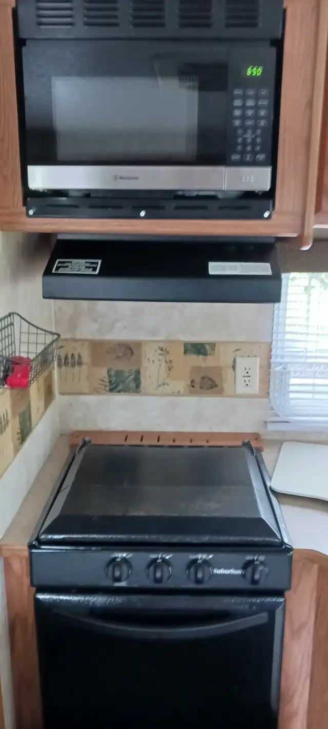 RV for sale in Travel Trailers & Campers in Chilliwack - Image 8