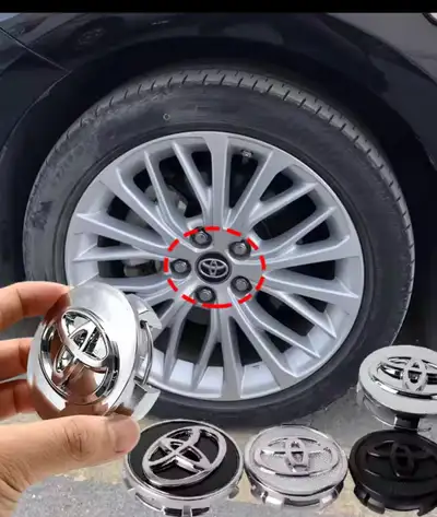 New Toyota aluminum alloy wheel center cap set (four 57mm)