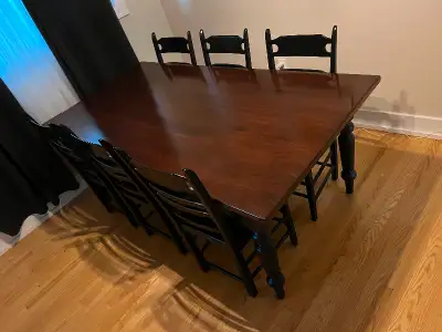 Solid wood dining room set like new