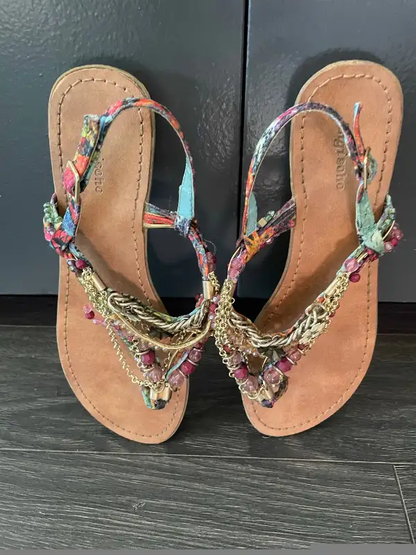 BEADED SANDALS in Women's - Shoes in Grande Prairie - Image 3