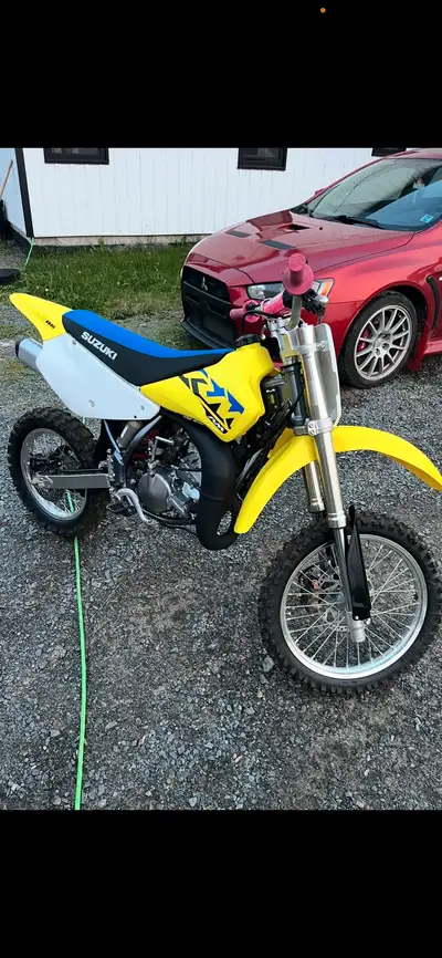 Selling my wife’s bike due to no time to ride. It’s basically new not a scratch on it. 2.1 hours! Ye...