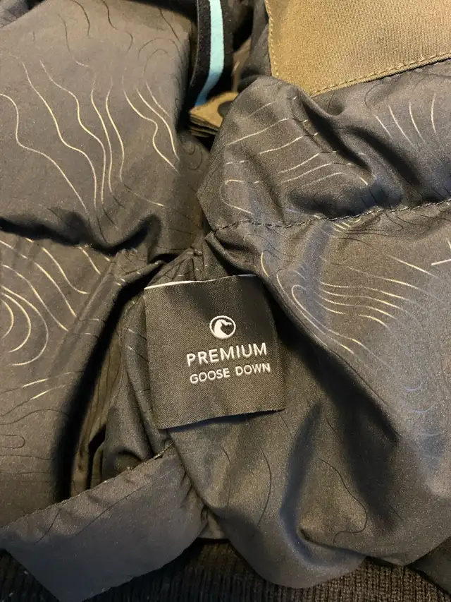 Golden by TNA Denali Parka Women’s S Green Winter Jacket in Women's - Tops & Outerwear in Peterborough - Image 8