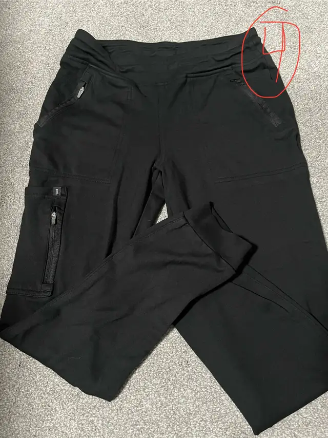 Jaanuu Scrubs Size S-M ( Regular and Petitie Length) in Women's - Other in Edmonton - Image 6
