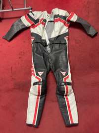 Dainese Motorcycle Leathers size 56, 2 piece zip together