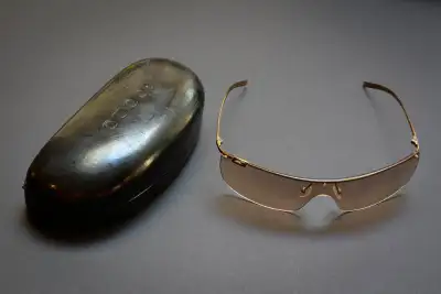 Gucci Ladies Sunglasses GG1719 - never used vintage classic, View more