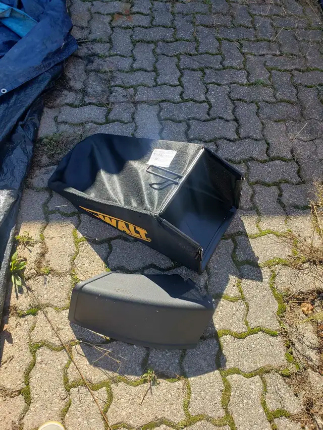 DEWALT Lawn Mower Grass Catcher Bag