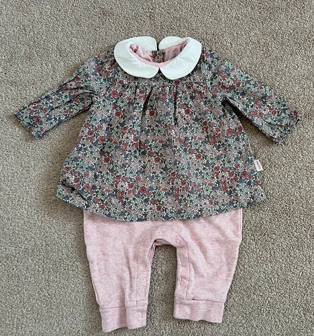Baby Gap 0-3M Onesie in Clothing - 0-3 Months in Kitchener / Waterloo
