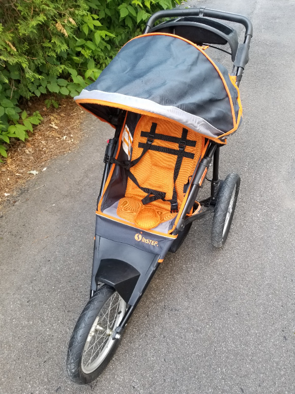 Poussette tout-terrain et de jogging dans Poussettes, porte-bébés et sièges d'auto  à Laval/Rive Nord - Image 3