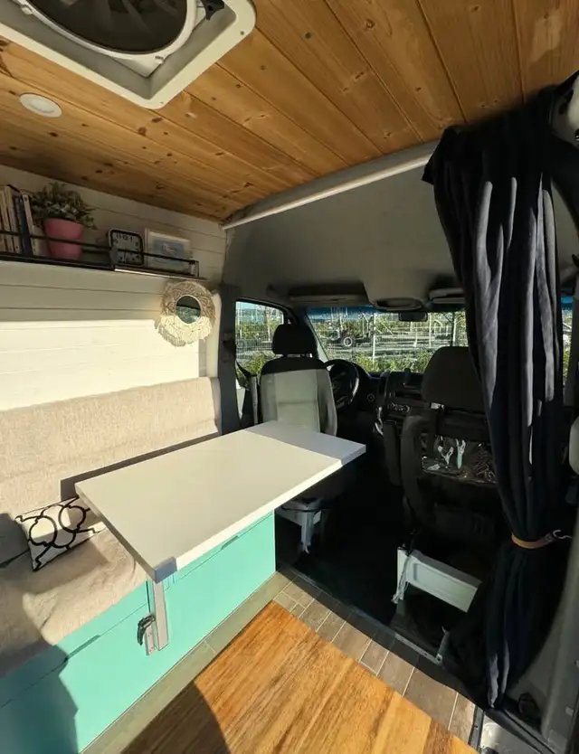 Mercedes Sprinter 2011 2500 (170") - van aménagé in RVs & Motorhomes in City of Montréal - Image 5