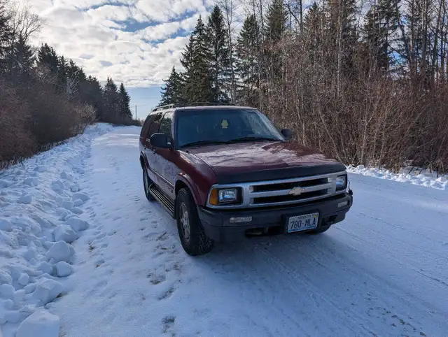 1996 Chevrolet Blazer in Cars & Trucks in Strathcona County - Image 3