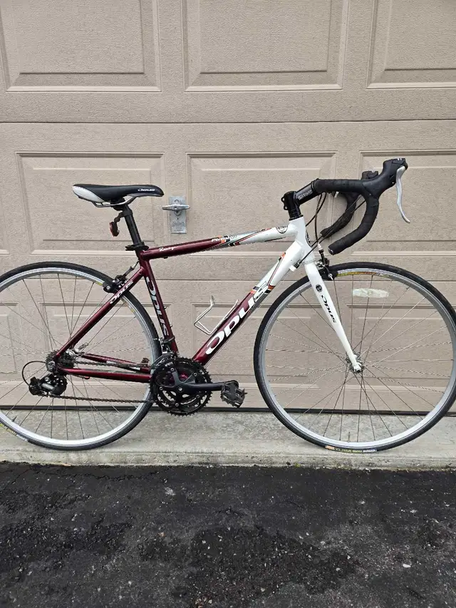 Opus Fidelio road bike  in Road in Barrie - Image 2