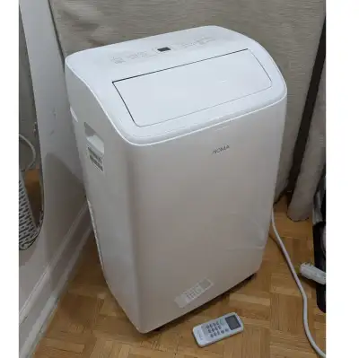 ONLY AC+Remote control (see the photos)! * Pick up at 100 Gloucester St., Downtown. Sorry, no delive...